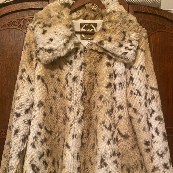 Faux Fur leopard jacket by Michael Kors - Picture 1 of 4